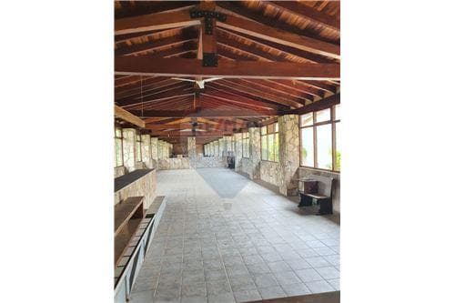 Importante propiedad p/ todo tipo emprendimientos — foto principal