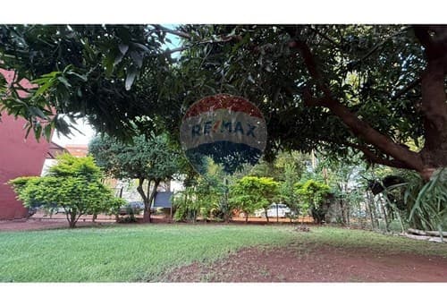Casa 3 dorm. en Casa titulada, Ciudad del Este