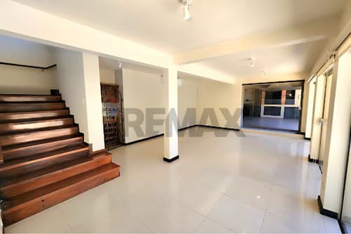 Doble Residencia de Lujo, Yacht y Golf Club