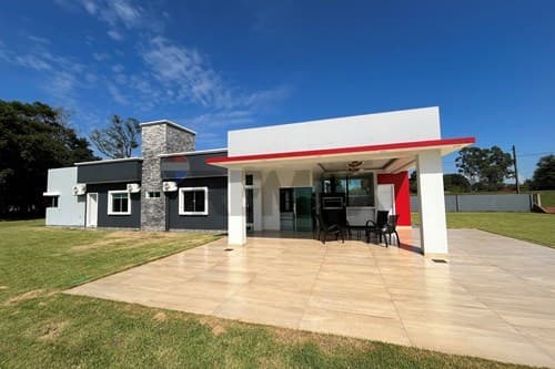 Amplio Terreno con Lujosa Casa en Venta — foto 5