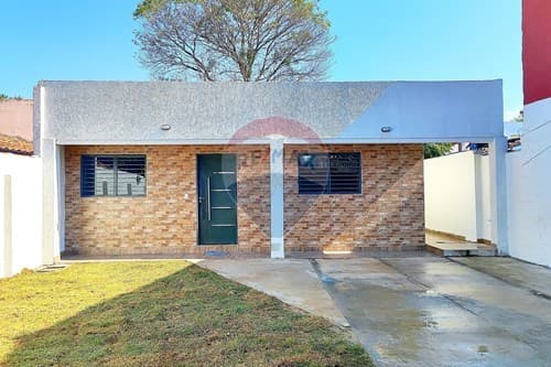 Casa a estrenar en el centro de Luque
