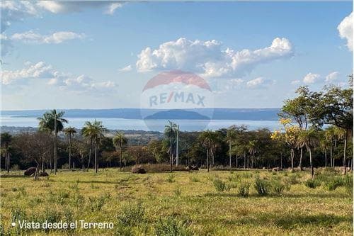 Terreno con Hermosa Vista al Lago Ypacaraí