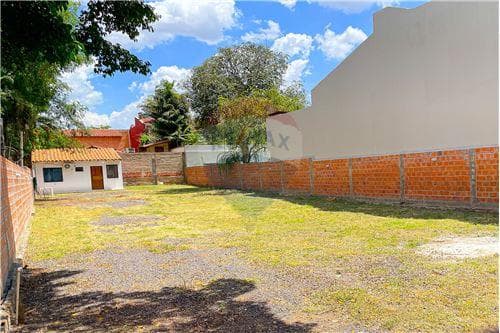 Hermoso terreno amurallado en zona residencial — foto 3