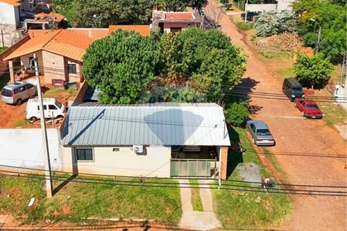 Venta - dos casas en un terreno en esquina