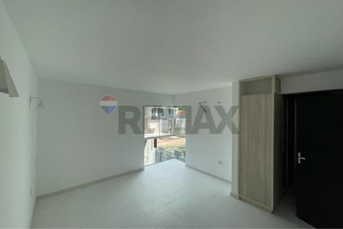 Amplio triplex zona yacht, foto 3