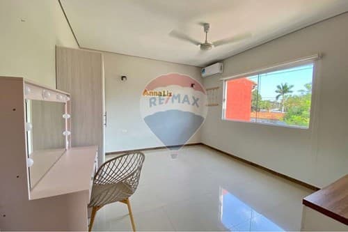 Moderna casa semi amoblada en venta – Luque