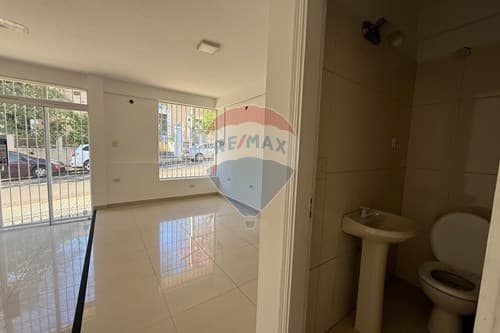 Amplio salón en Asunción b° san roque — foto 4