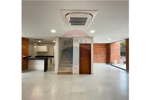 En venta exclusivo duplex en Luque - loma merlo — foto 4
