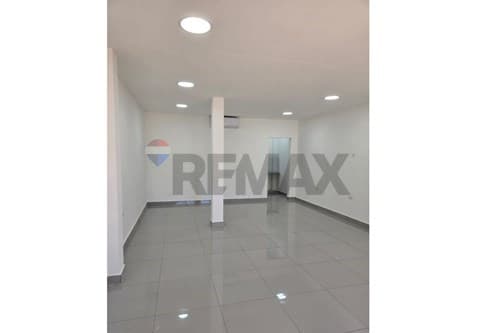 Salón comercial en alquiler – 50 m² — foto 5