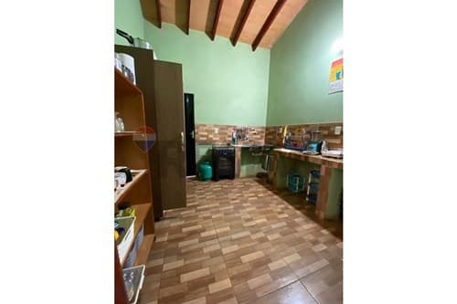 Casa a 1 km. Hospital nac. Itaugua — foto 3