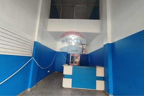 salón comercial sobre Av. Ebio Ayala — foto 4