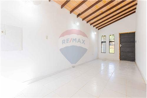 Vendo casa en Luque b° ita angua