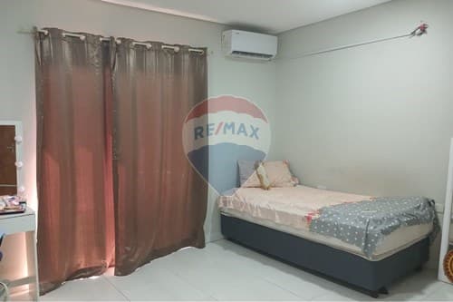 Casa en venta en Luque con solo 8 meses — foto 3
