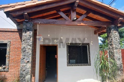 Alquilo hermosa casa amoblada en mariano r. Alonso