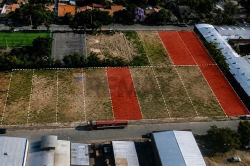 Vendo terreno en loma pytá