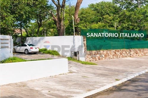Av. España - Lindero al Sanatorio Italiano — foto 3