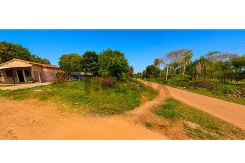 Vendo terreno en capiata