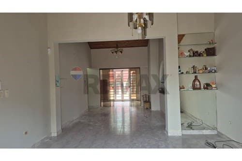 Amplia residencia en alquiler en Lambaré — foto 5