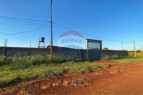 Terreno 1250 m2 en esquina, km 18 acaray — foto principal