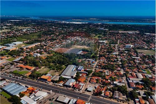 Deposito premium zona transchaco en venta