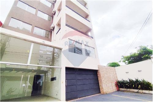 Edificio de 5 niveles, zona Shop Del Sol — foto 5