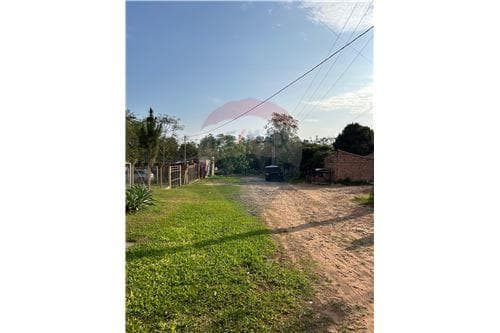 Vendo amplio terreno en San Bernardino