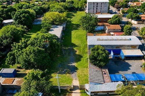 En venta terreno comercial — foto 2