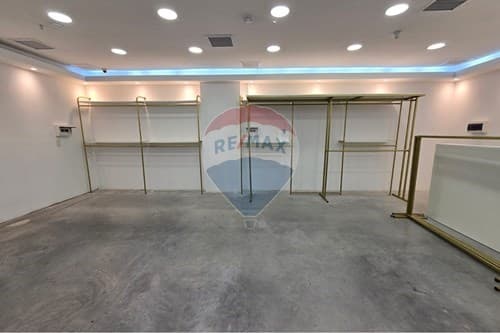 Alquilo Local Comercial en M4 Galería