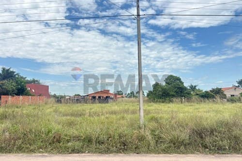 Terreno en el centro de villa hayes!