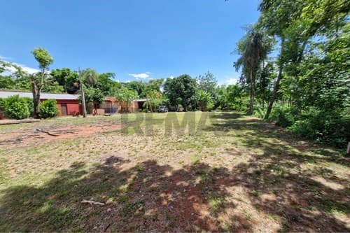 Terreno en venta frente a USF Potrerito Ypané