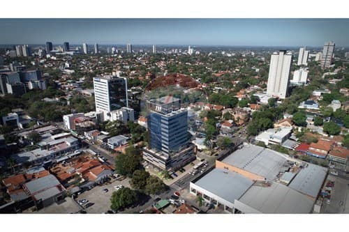 Vendo Oficinas en edificio corporativo