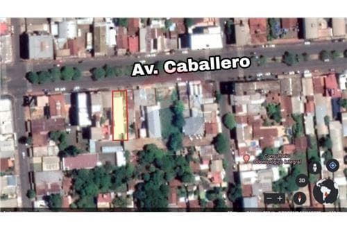 Propidad ubicado sobre la Avenida Caballero — foto 5