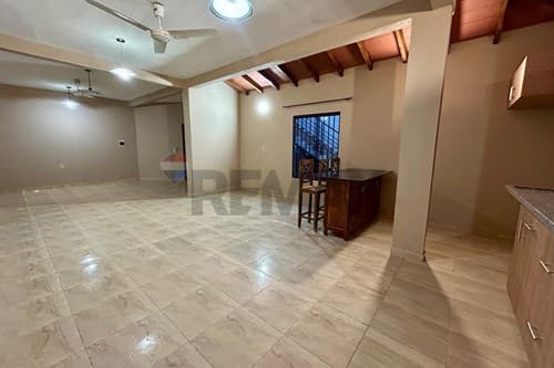 Alquiler en Luque - 2 dorm. - 2 cocheras