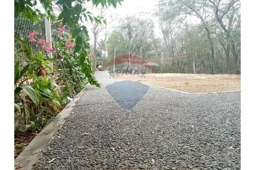 Hermosa casa quinta de 28.990 m2 en caacupe — foto 2