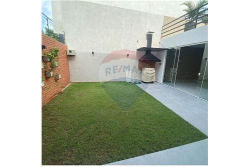 En Venta Triplex En Barrio Jara: