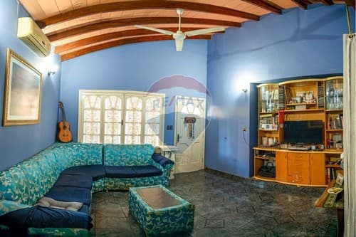 Casa con excelente ubicacion en barrio santa ana, foto 2