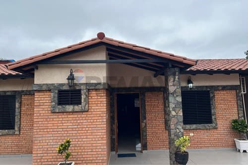 Vendo hermosa casa en Ñemby