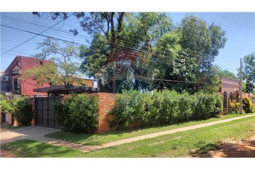 Hermosa casa en Luque en esquina — foto 4