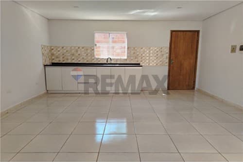 Casa en condominio seguro, isla bogado Luque