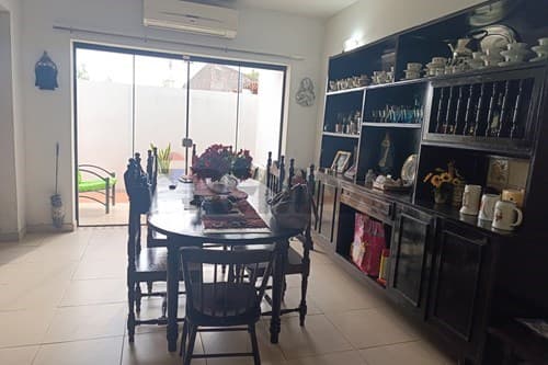 En venta duplex de cuatro dormitorios en Luque, foto 4