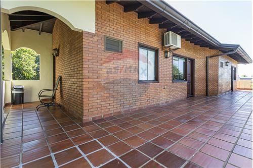 ✨fabulosa residencia en doble esquina, zona colegio goethe/quinta ykua sati✨ — foto 3
