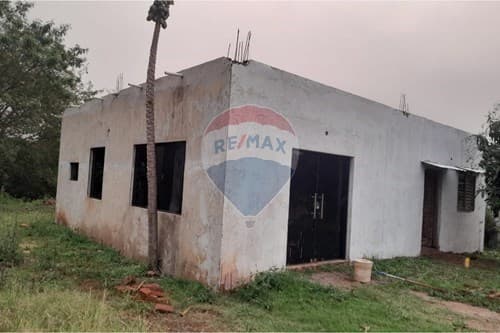 Casa semiterminada - FRAM ITAPÚA