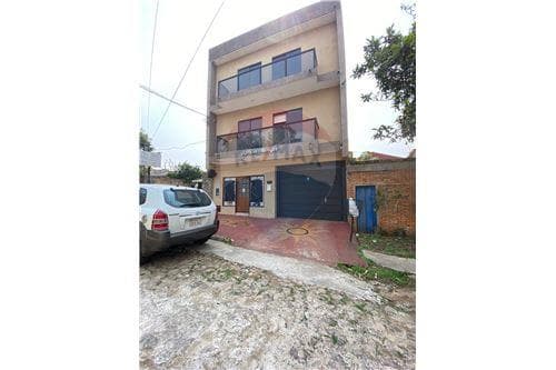 Salon comercial en ycua sati — foto 4