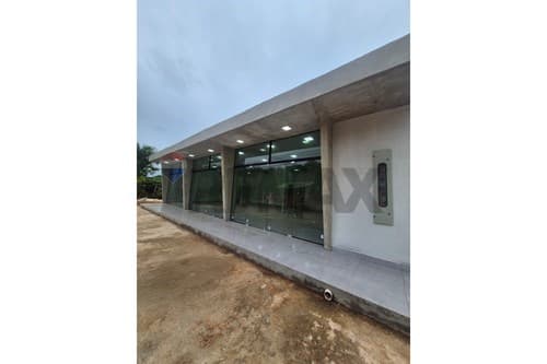 salón comercial en Cabañas — foto 2