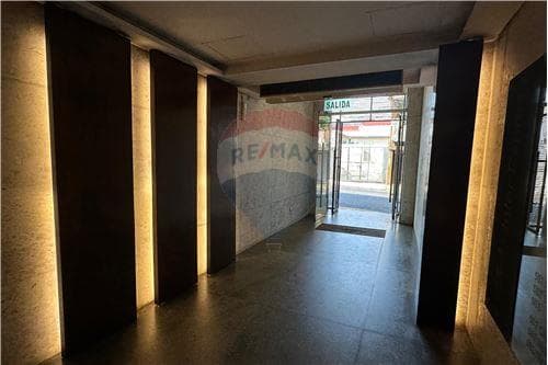 Oficina con vista en Edificio Corporativo - Centro