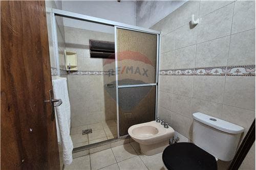 Hermosa casa zona supermercado el pueblo Lambaré — foto 5