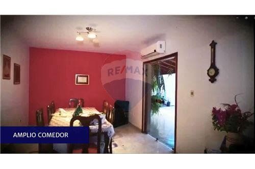 AMPLIA casa en Villa Adela zona BOULEVARD — foto 3