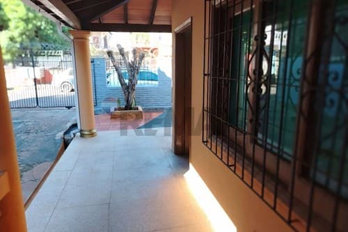 "Alquiler: Casa en San Lorenzo, Central" — foto 3