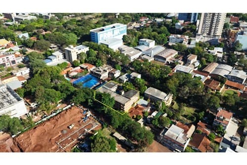 Edificio comercial en venta en el barrio catedral — foto 2