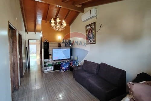 Casa amoblada en km 8 acaray barrio san juan — foto 2